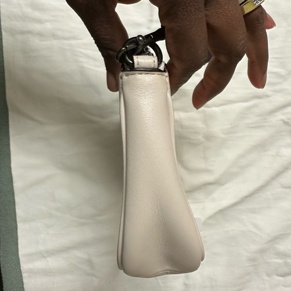 Authentic Coach Nolita 19 in chalk smooth leather! - Picture 3 of 14